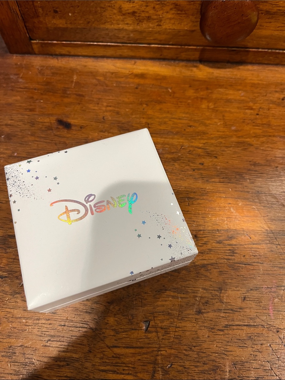 Disney Mickey shaped L necklace - Picture 3 of 5